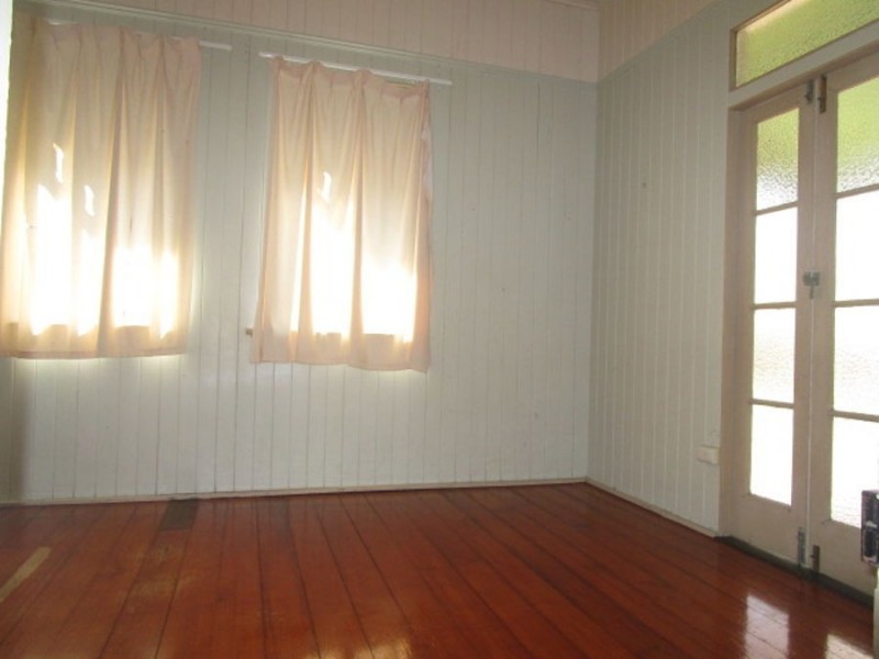 19 Garrick Terrace, Herston QLD 4006