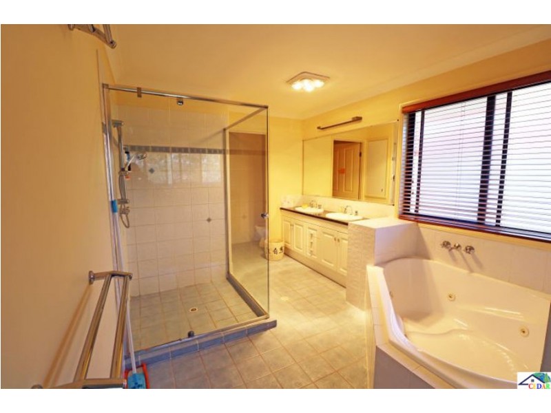 38 Riverside Terrace, Windaroo QLD 4207