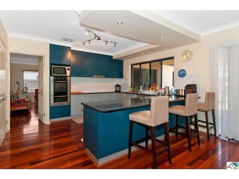 38 Riverside Terrace, Windaroo QLD 4207