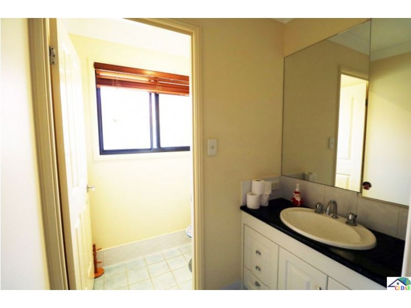 38 Riverside Terrace, Windaroo QLD 4207