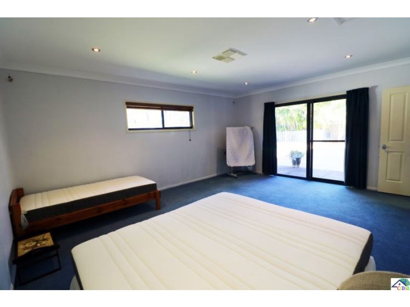 38 Riverside Terrace, Windaroo QLD 4207
