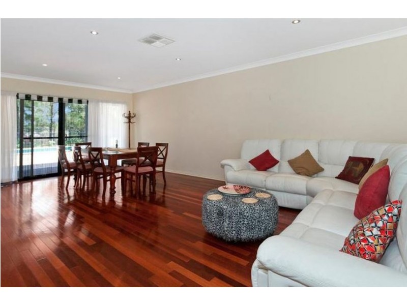 38 Riverside Terrace, Windaroo QLD 4207