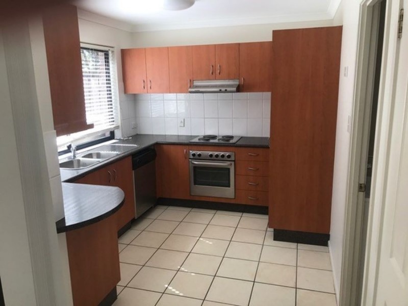 27/141 Pacific Pines Blvd, Pacific Pines QLD 4211