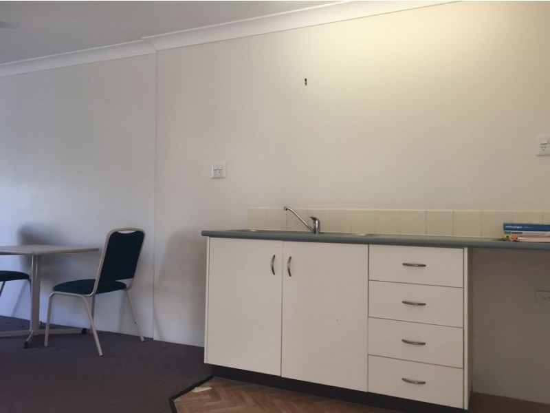 10 158-162 Middle St, Cleveland QLD 4163