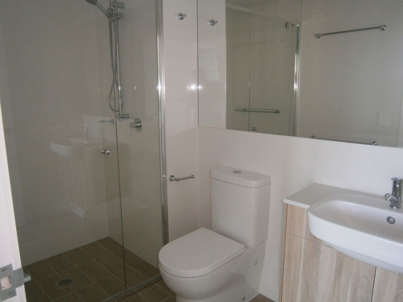 H-009 Harbour Road, Hamilton QLD 4007