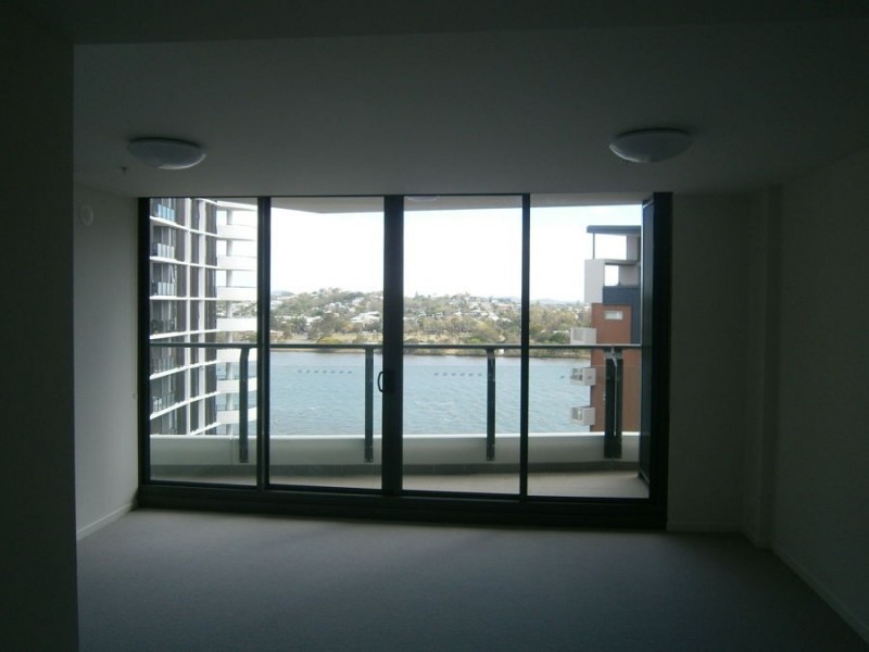 H-009 Harbour Road, Hamilton QLD 4007