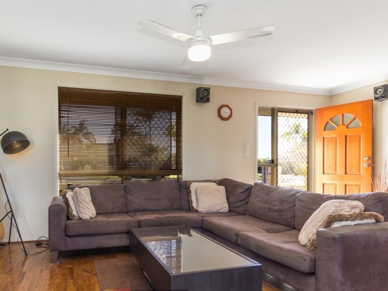 19 Indica Crescent, Regents Park QLD 4118