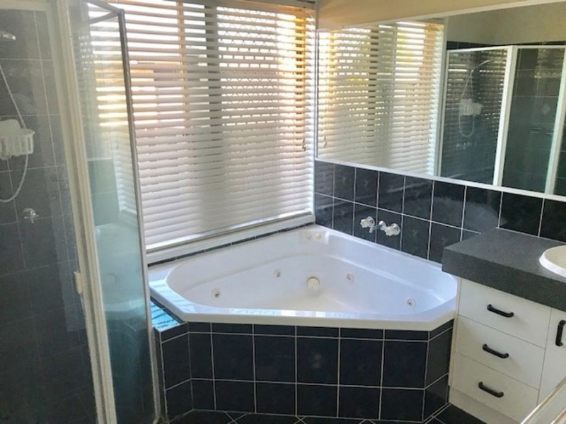19 Indica Crescent, Regents Park QLD 4118