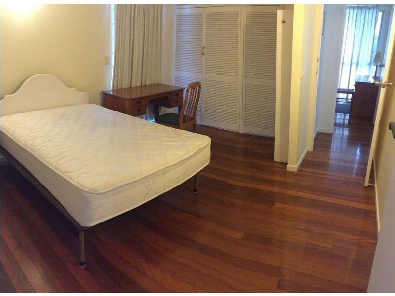 11 Marla street, Robertson QLD 4109