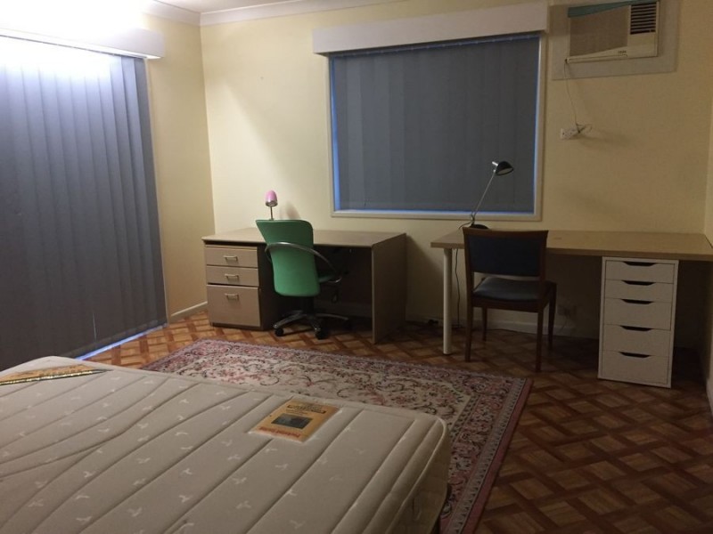 11 Marla street, Robertson QLD 4109