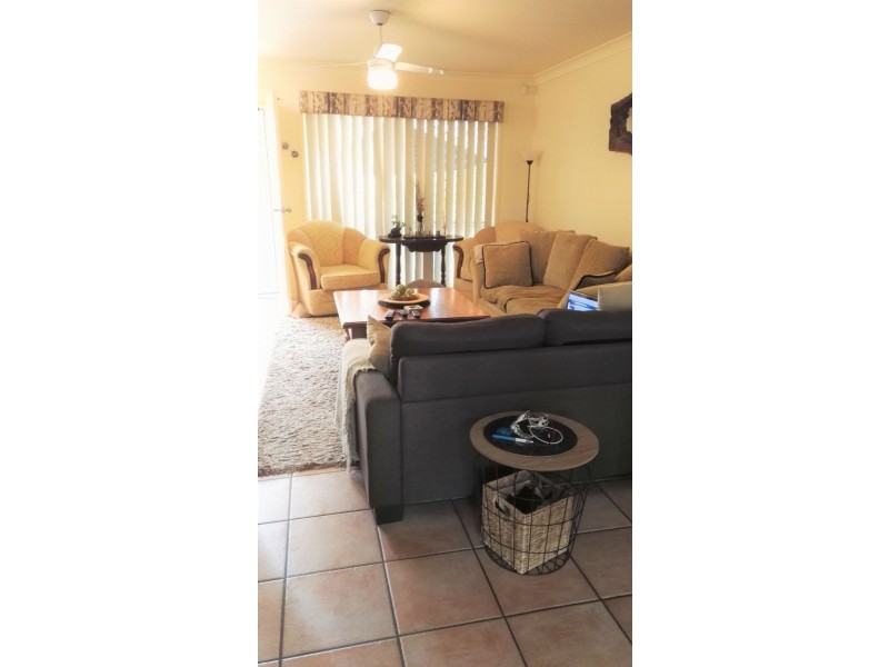 18/1 Warbler Parade, Varsity Lakes QLD 4227