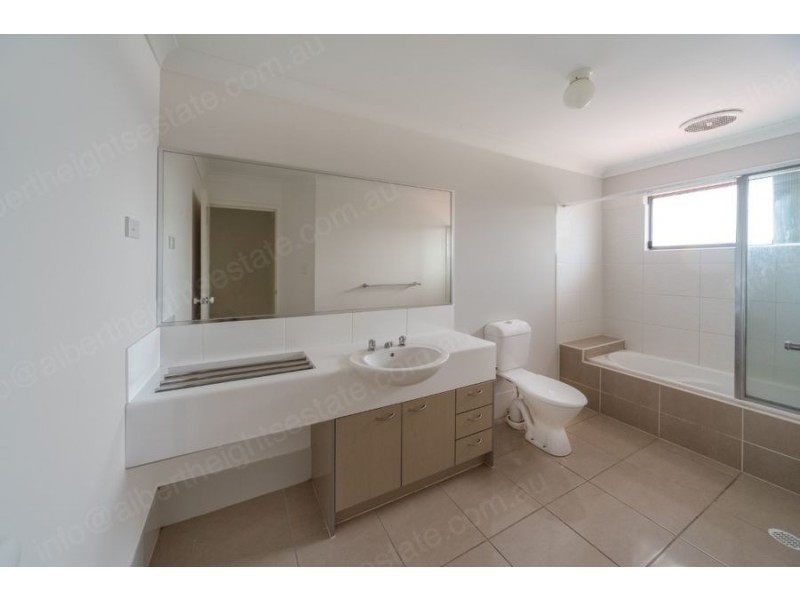 17/116 Albert Street, Goodna QLD 4300