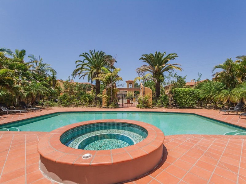 56 8 Woody Views Way, Robina QLD 4226
