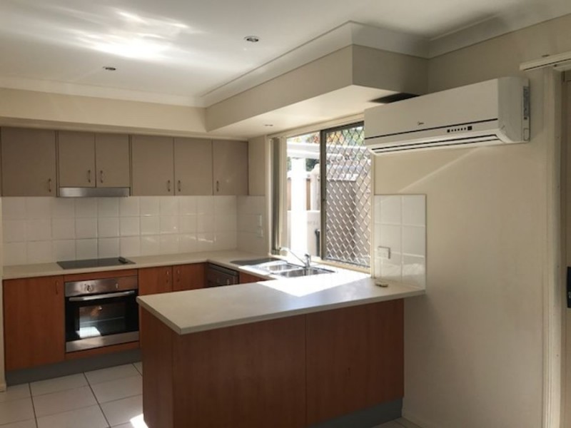 12a /18 Diane Court, Calamvale QLD 4116