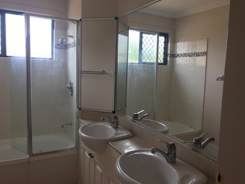 28a /24 Radan St, Sunnybank Hills QLD 4109