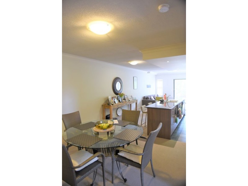 24/2 Geraldton Drive, Varsity Lakes QLD 4227