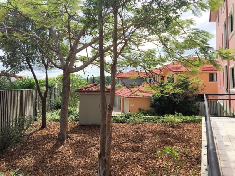 24/2 Geraldton Drive, Varsity Lakes QLD 4227