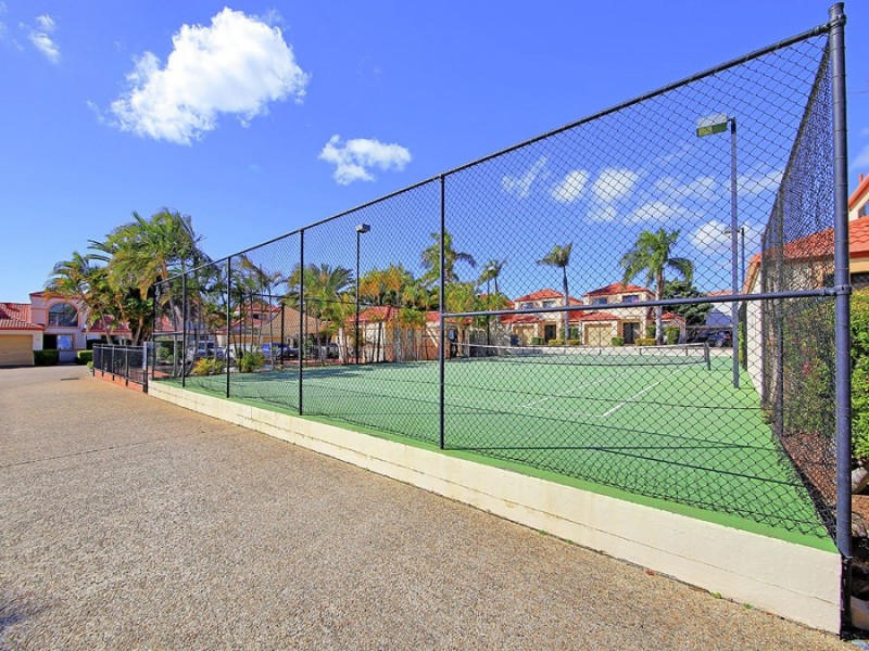 Unit 30 74 Plaza St, Wynnum West QLD 4178