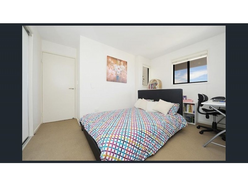 61/10 Grand Pde, Kawana Island QLD 4575