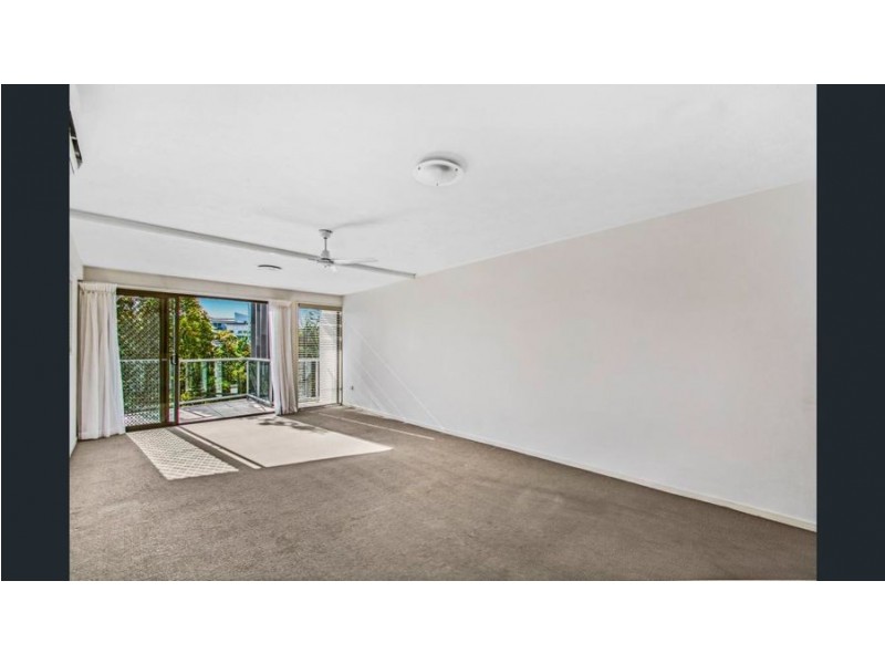 29/10 Grand Pde, Kawana Island QLD 4575