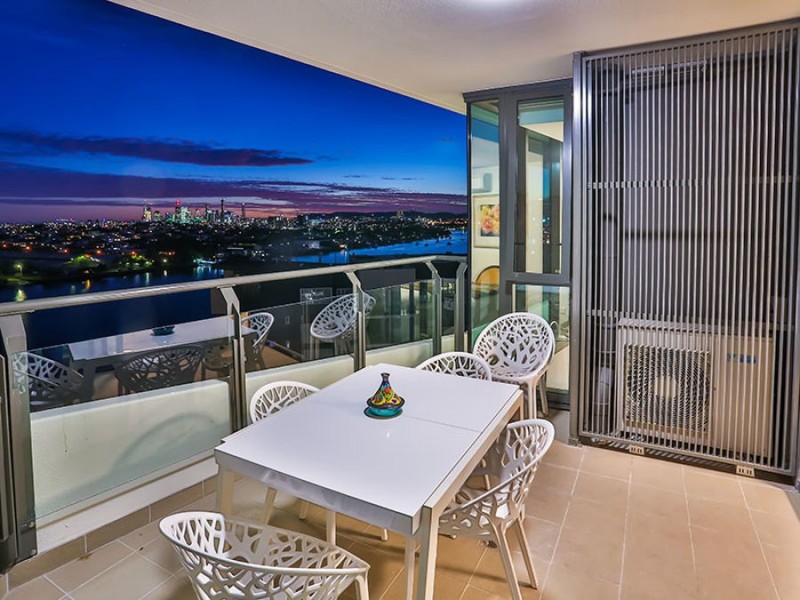 H-011 Harbour Rd, Hamilton QLD 4007
