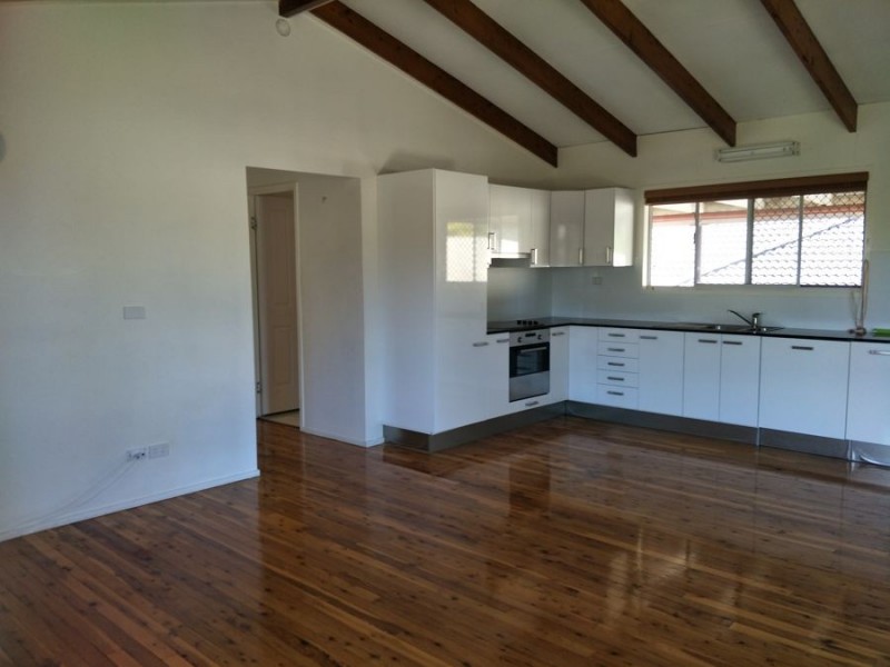 150 Chatswood Rd, Daisy Hill QLD 4127