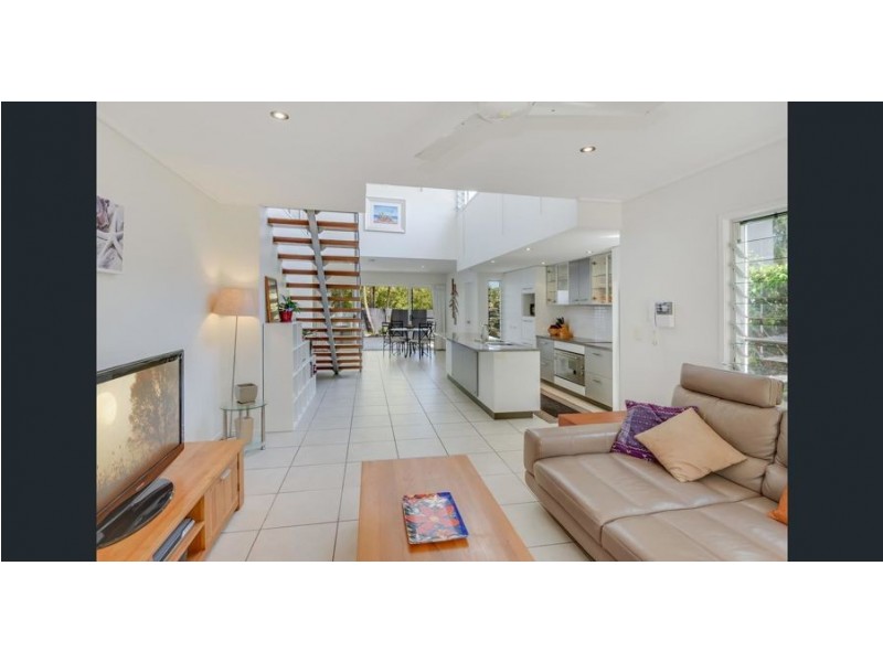 5/10 Grand Pde, Kawana Island QLD 4575