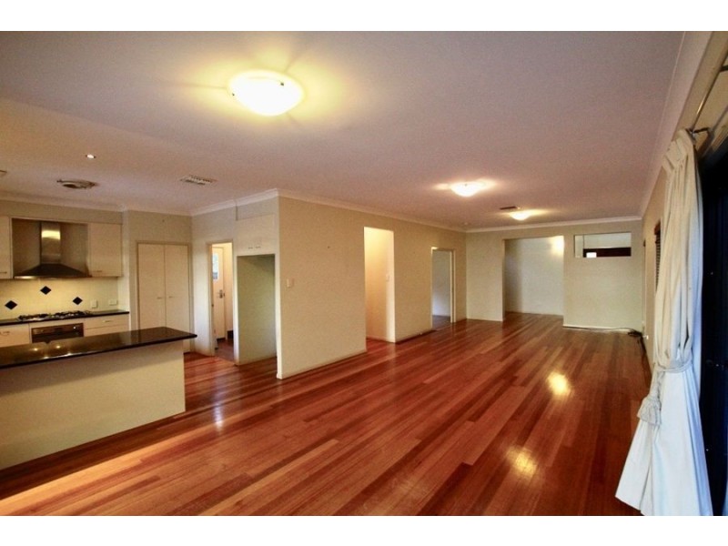 139A Carmody Rd, St Lucia QLD 4067