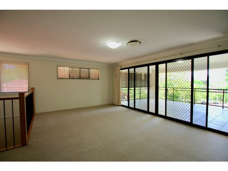139A Carmody Rd, St Lucia QLD 4067