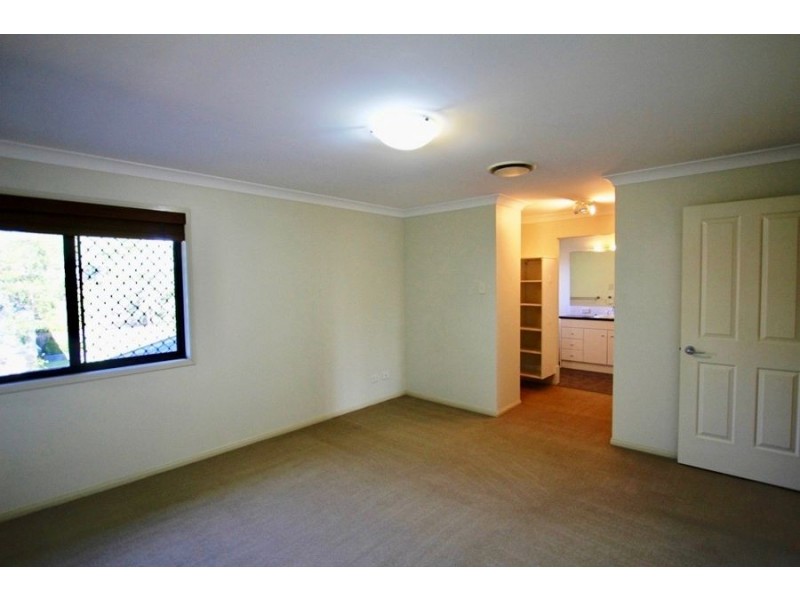 139A Carmody Rd, St Lucia QLD 4067