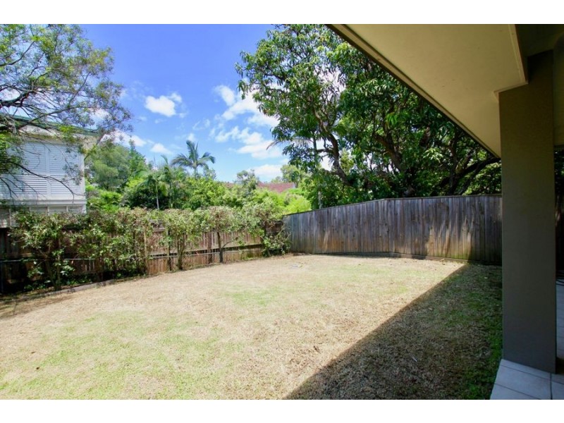 139A Carmody Rd, St Lucia QLD 4067