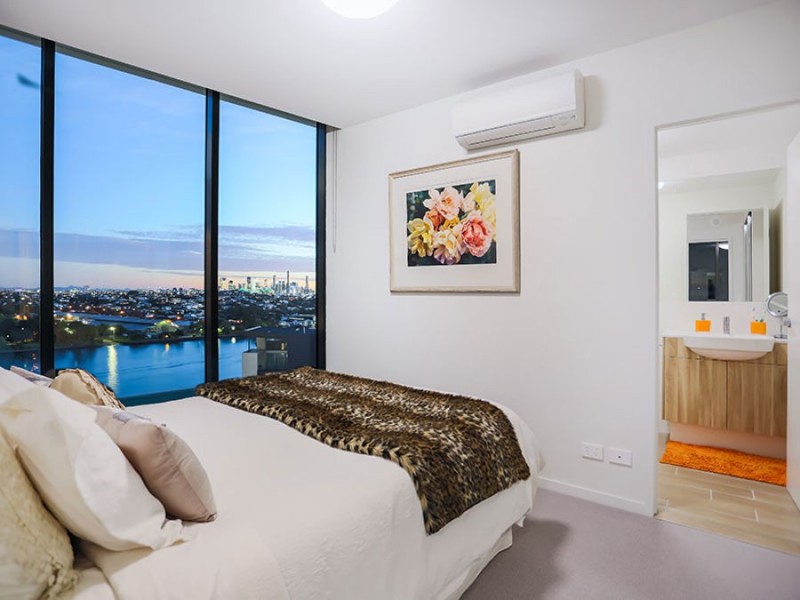 H-081 Harbour Rd, Hamilton QLD 4007