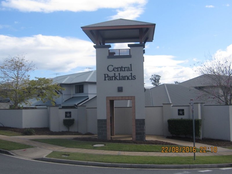 12 Central Ave, Mount Ommaney QLD 4074