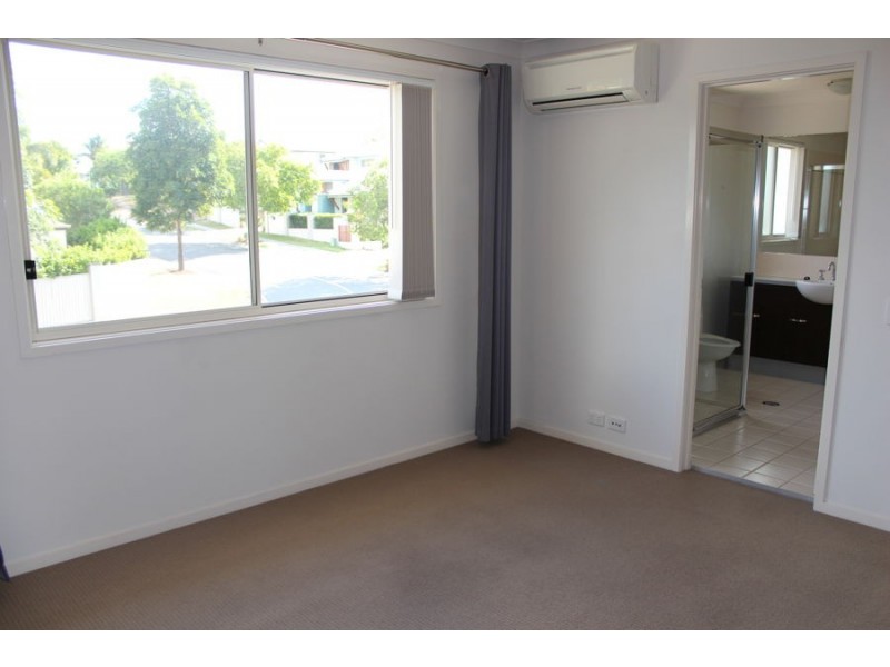 12 Central Ave, Mount Ommaney QLD 4074