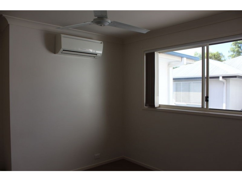 12 Central Ave, Mount Ommaney QLD 4074