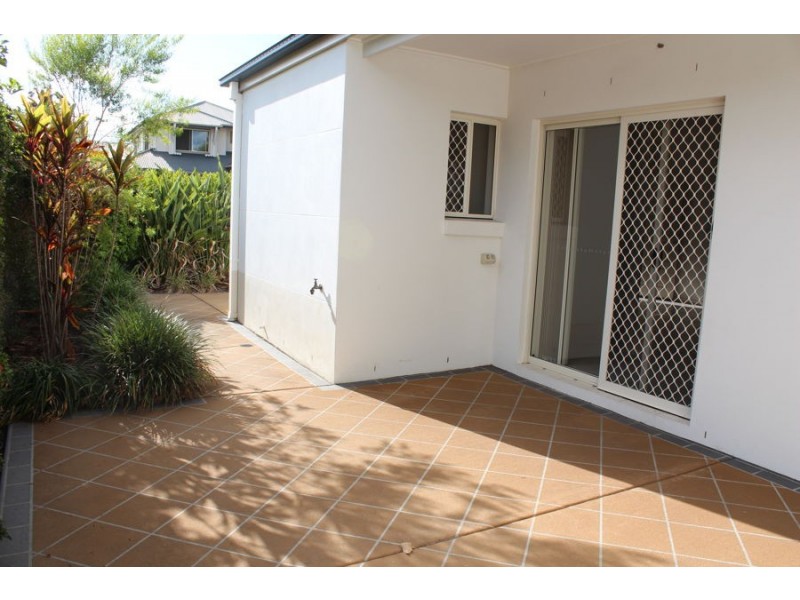 12 Central Ave, Mount Ommaney QLD 4074