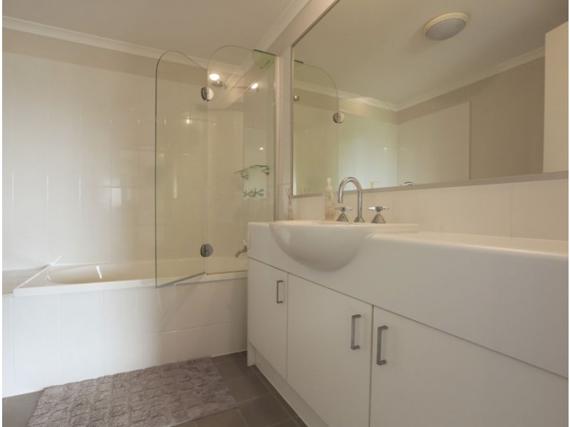 15/1 McNaughton St, Redcliffe QLD 4020