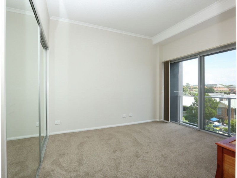 15/1 McNaughton St, Redcliffe QLD 4020