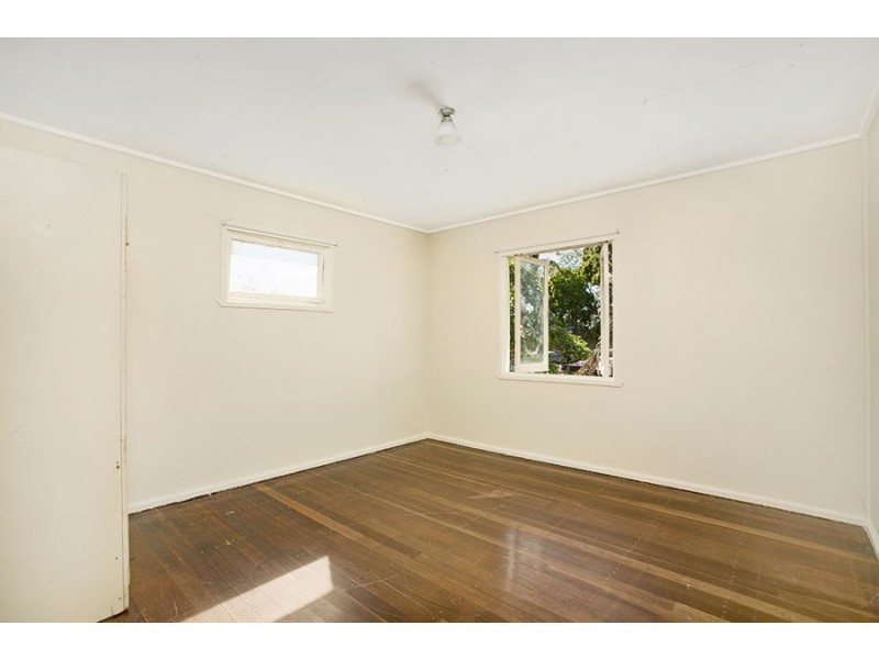 10 Fleur Street, Woodridge QLD 4114