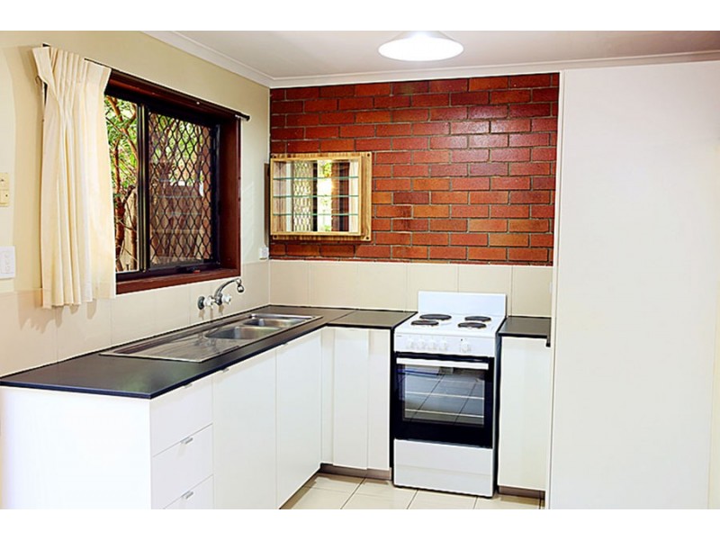 2/123 Barbaralla Drive, Springwood QLD 4127