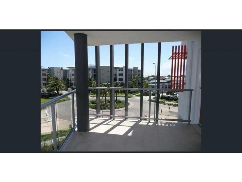 50/10 Grand Pde, Kawana Island QLD 4575