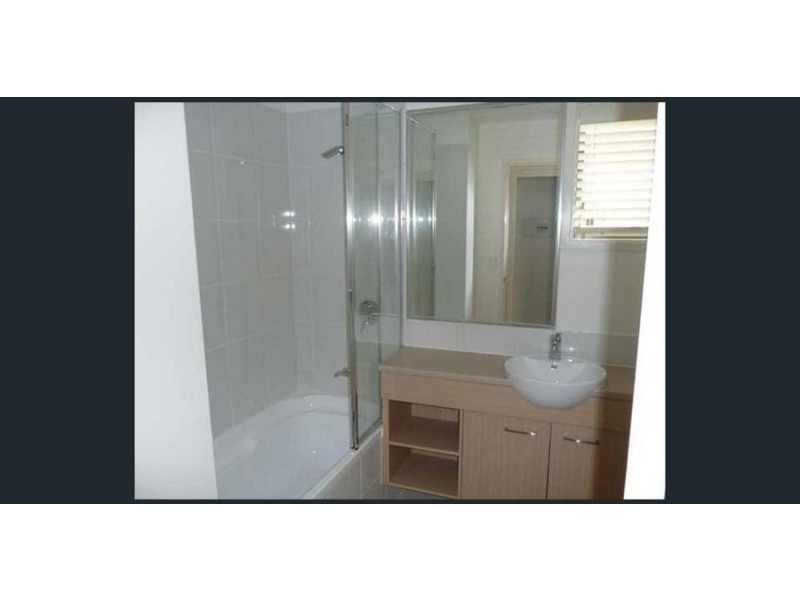 50/10 Grand Pde, Kawana Island QLD 4575