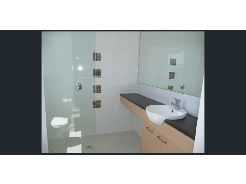 50/10 Grand Pde, Kawana Island QLD 4575