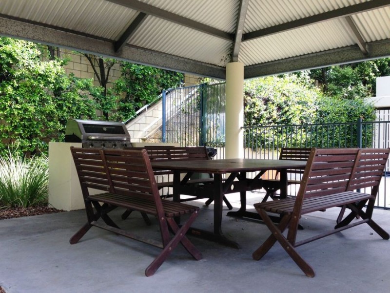 34 38 Vincent Street, Indooroopilly QLD 4068