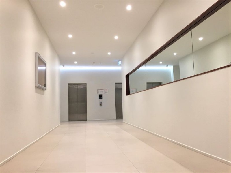 704 8 Hunt Street, Hamilton QLD 4007