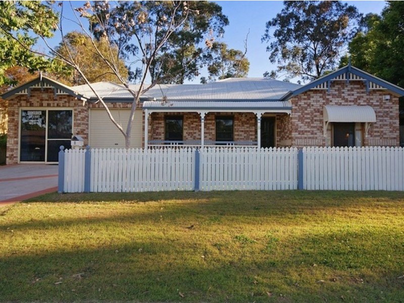 8 Trinity Close, Forest Lake QLD 4078