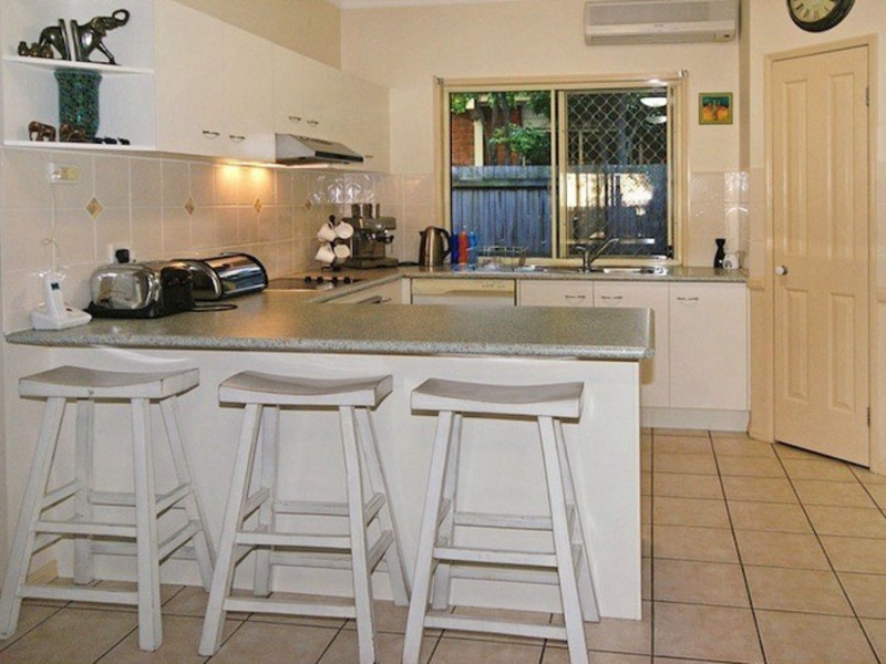 8 Trinity Close, Forest Lake QLD 4078