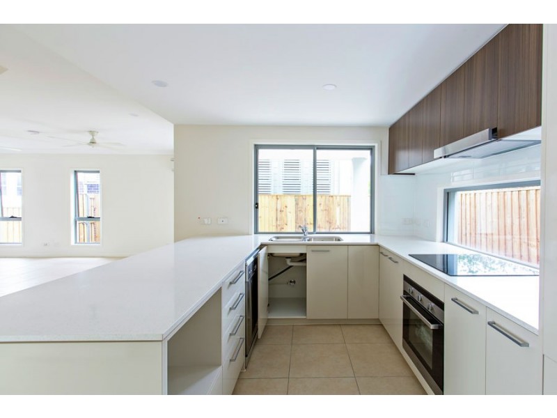 36 BLEASBY PLACE, Eight Mile Plains QLD 4113