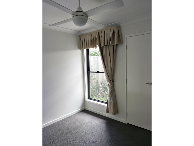 150B Chatswood Rd, Daisy Hill QLD 4127