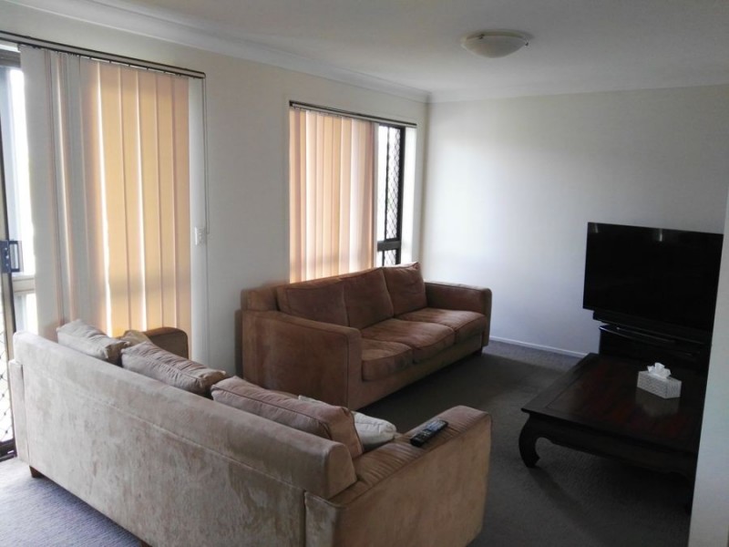 1/13 Nundah Ave, Miami QLD 4220